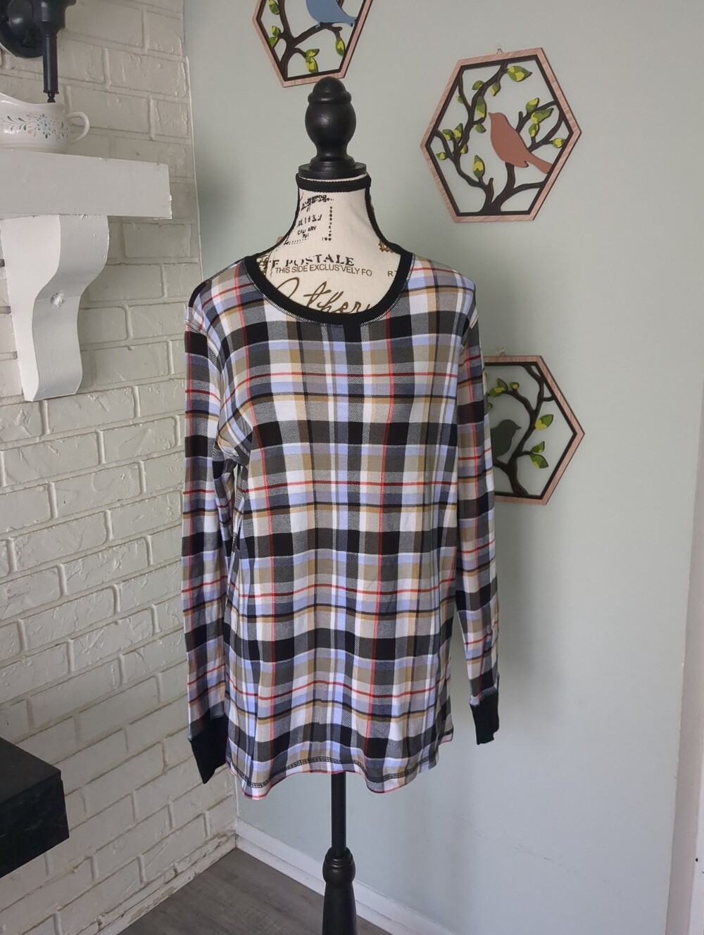 **3/$10** Vera Bradley Top Size Medium